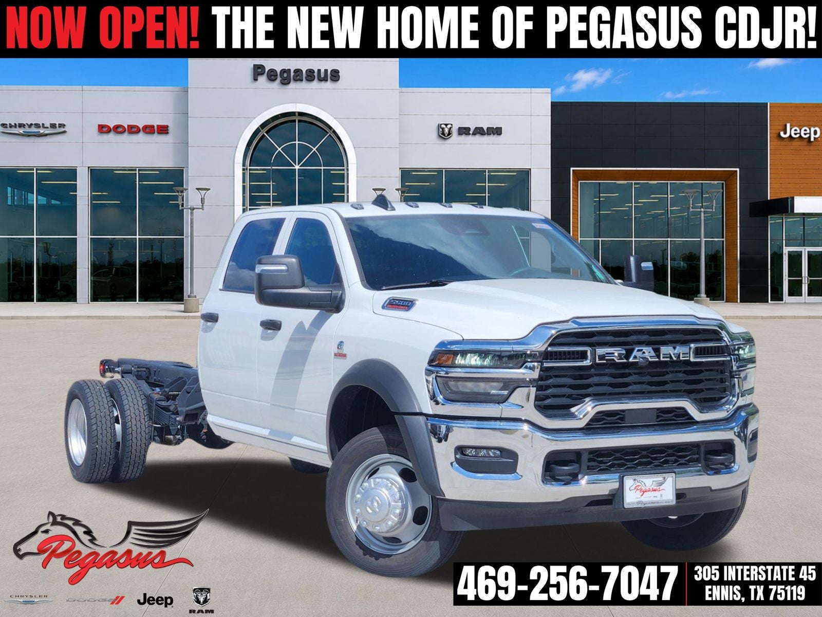 2026 RAM Ram 5500 Chassis Cab RAM 5500 TRADESMAN CHASSIS CREW CAB 4X4 84' CA in Bright White Clear-Coat Exterior Paint — front...
