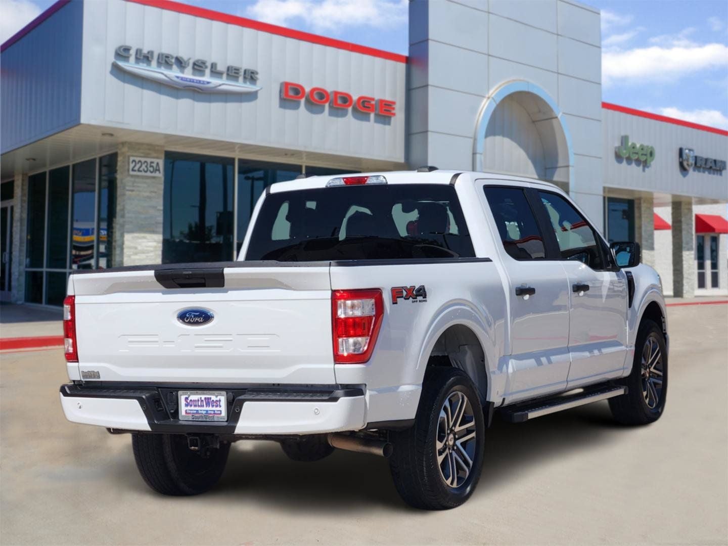 2022 Ford F-150 — detail view