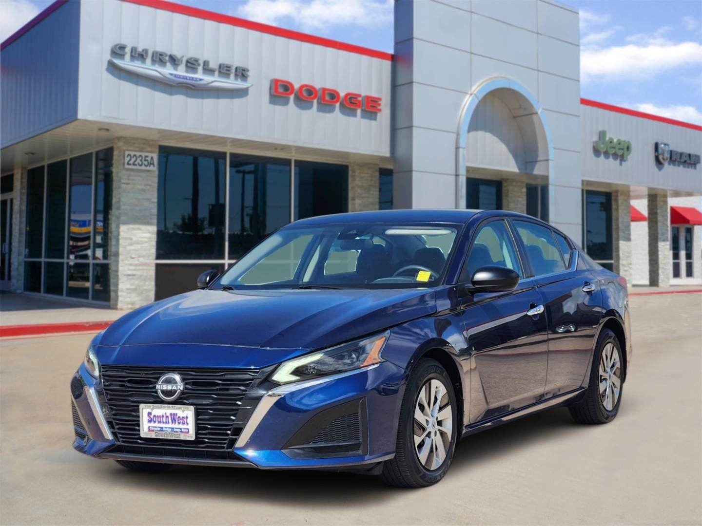 2024 Nissan Altima — side profile view