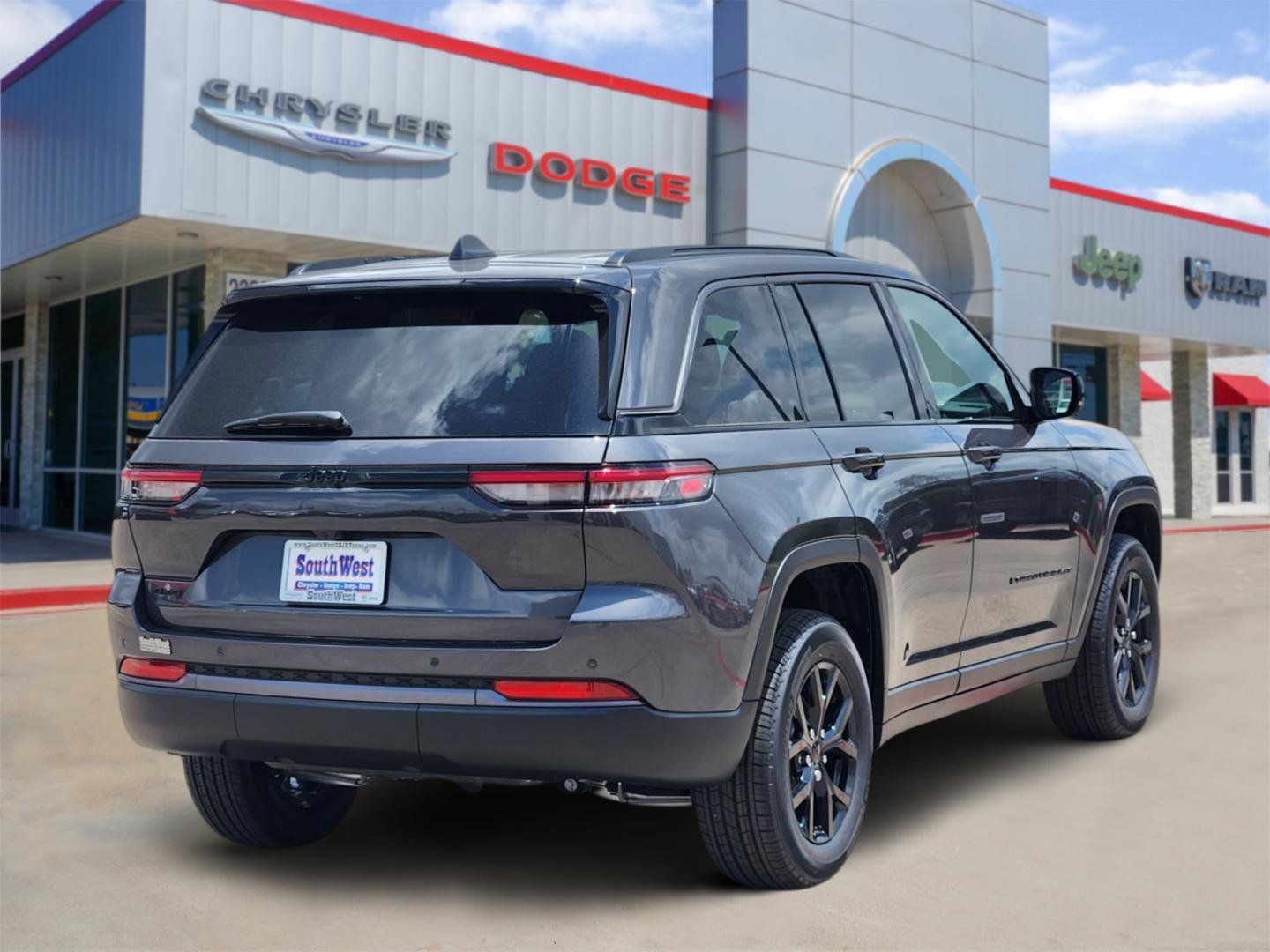 2026 Jeep Grand Cherokee — detail view