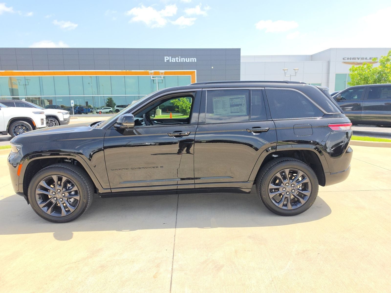 2026 Jeep Grand Cherokee — side profile view