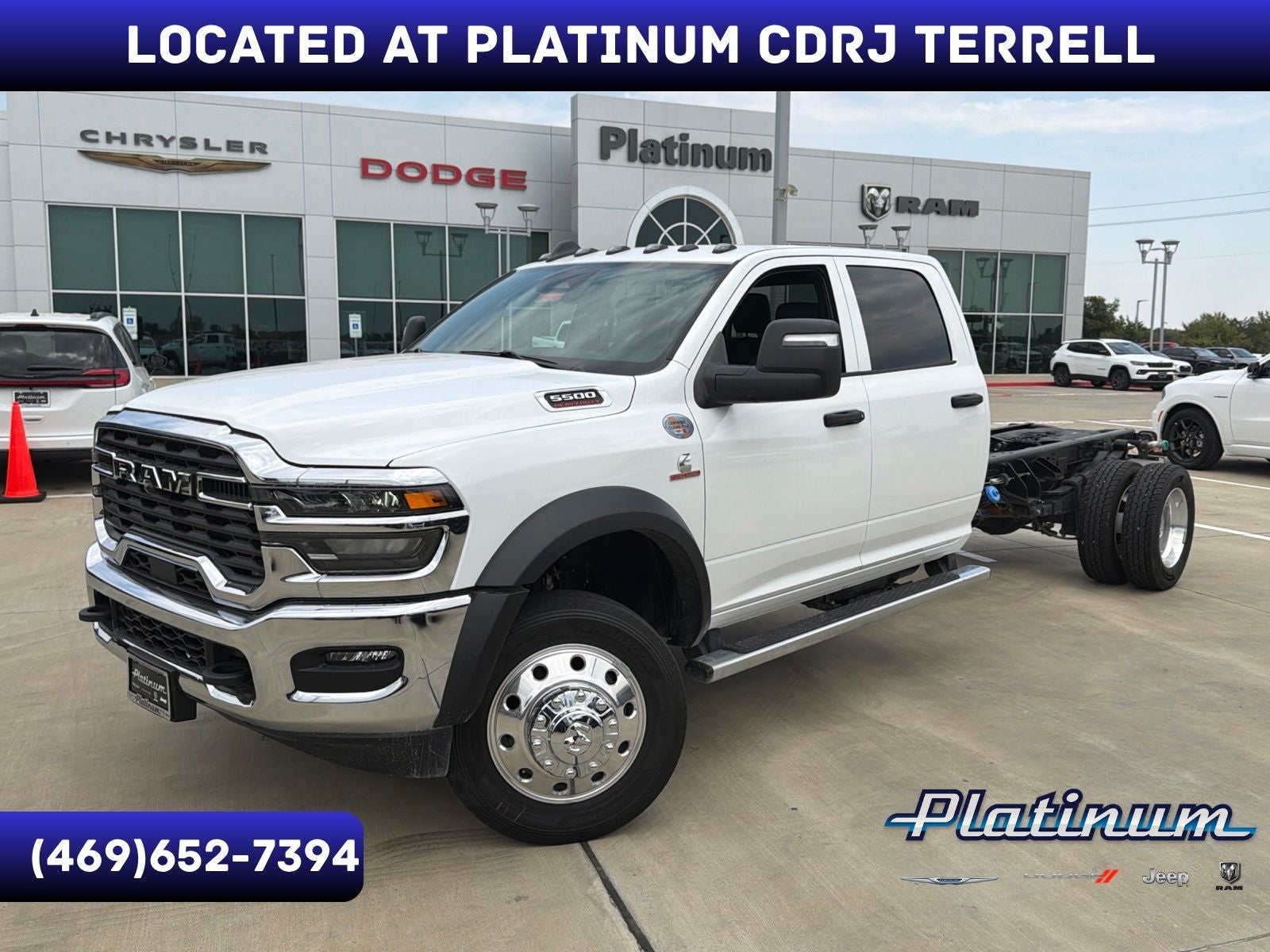 2026 RAM Ram 5500 Chassis Cab RAM 5500 TRADESMAN CHASSIS CREW CAB 4X4 84' CA in Bright White Clear-Coat Exterior Paint — front...