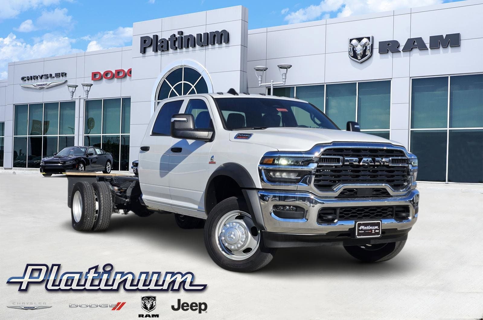 2026 RAM Ram 5500 Chassis Cab RAM 5500 TRADESMAN CHASSIS CREW CAB 4X4 84' CA in Bright White Clear-Coat Exterior Paint — front...