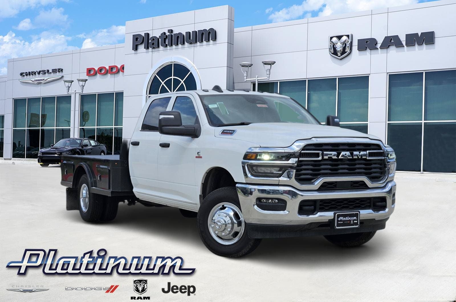 2026 RAM Ram 3500 Chassis Cab RAM 3500 TRADESMAN CREW CAB CHASSIS 4X4 60' CA in Bright White Clear-Coat Exterior Paint — front...