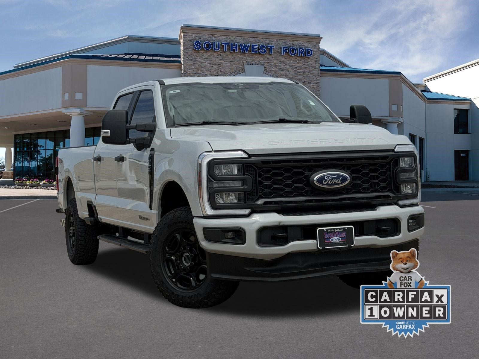 2025 Ford F-350SD XL in Avalanche — front three-quarter view