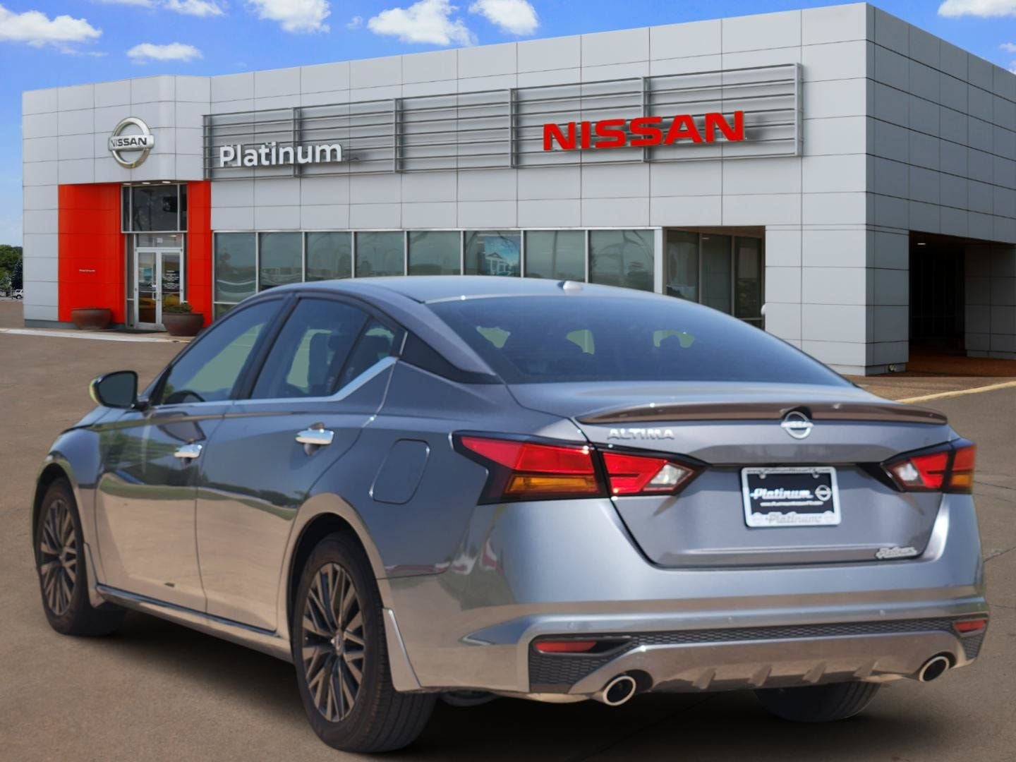 2025 Nissan Altima — detail view