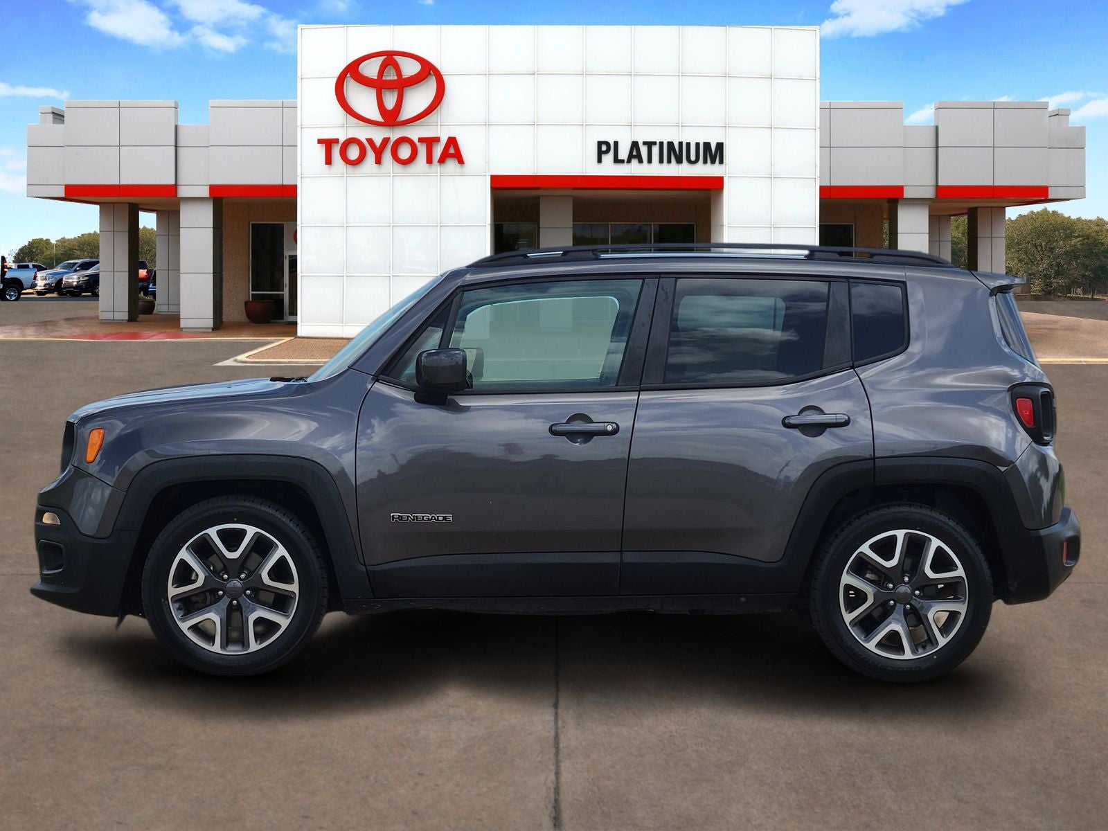 2018 Jeep Renegade — rear three-quarter view