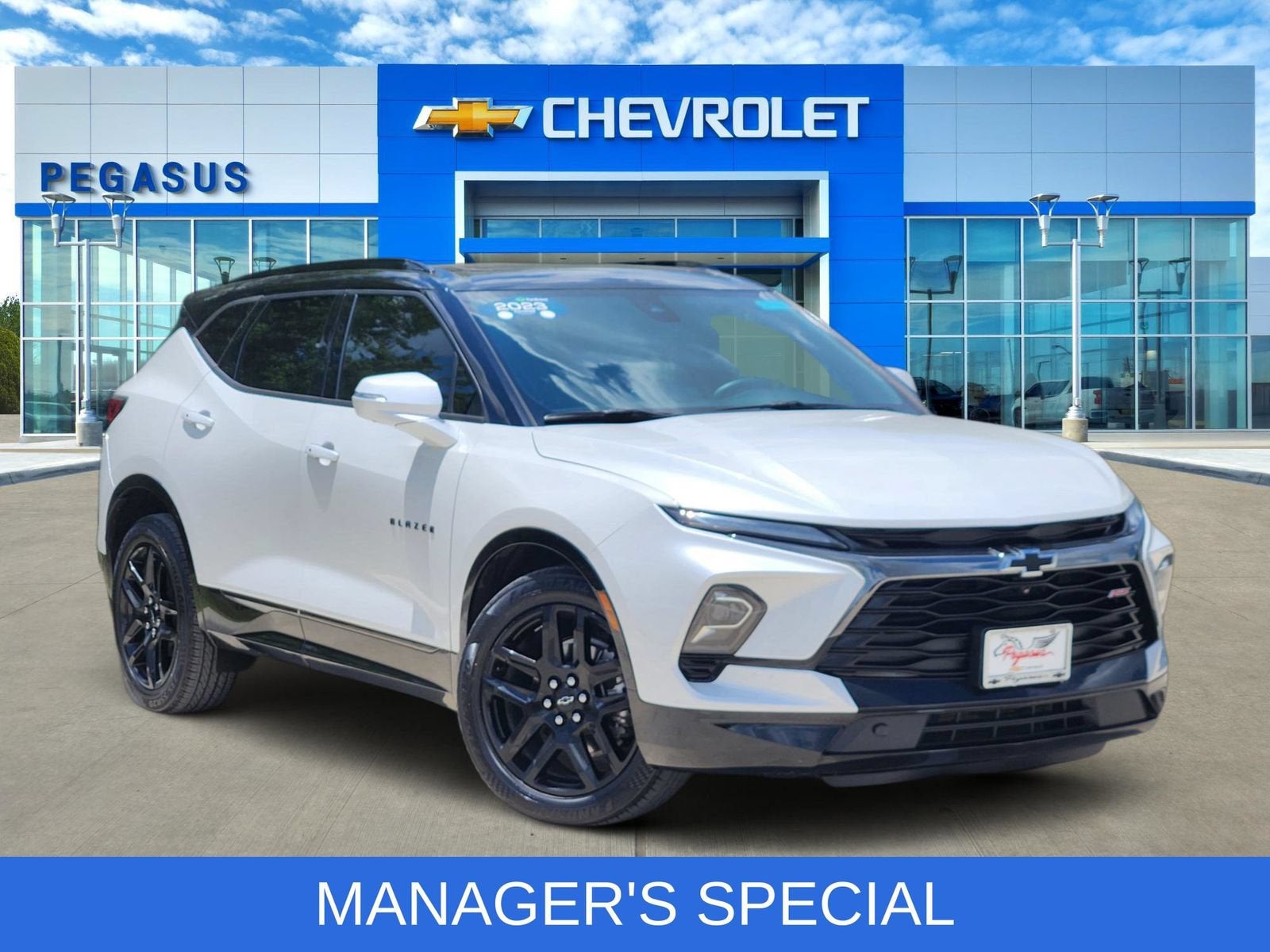 2023 Chevrolet Blazer RS in Iridescent Pearl Tricoat — front three-quarter view