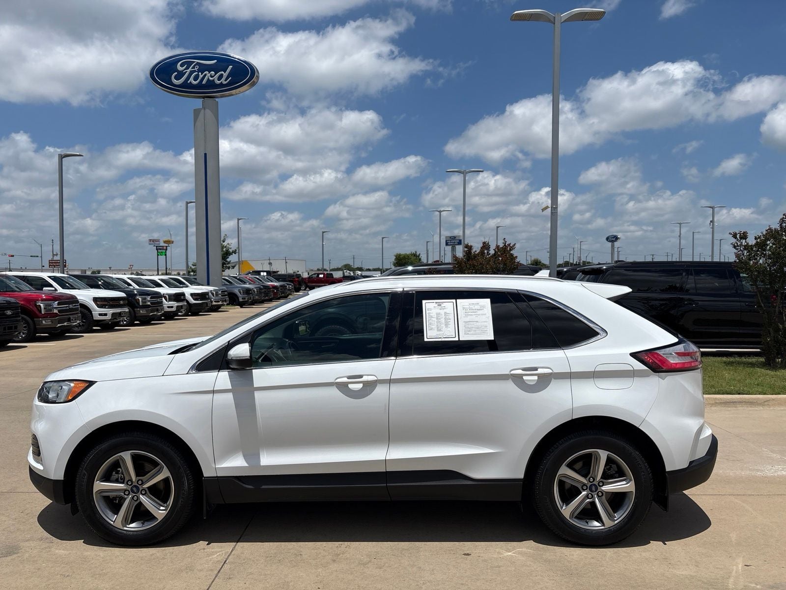 2019 Ford Edge — side profile view